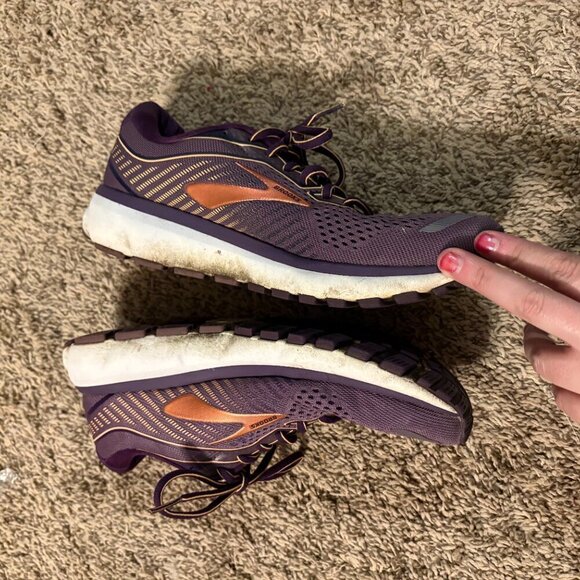 Brooks Ghost 12 purple sneakers - Picture 3 of 7